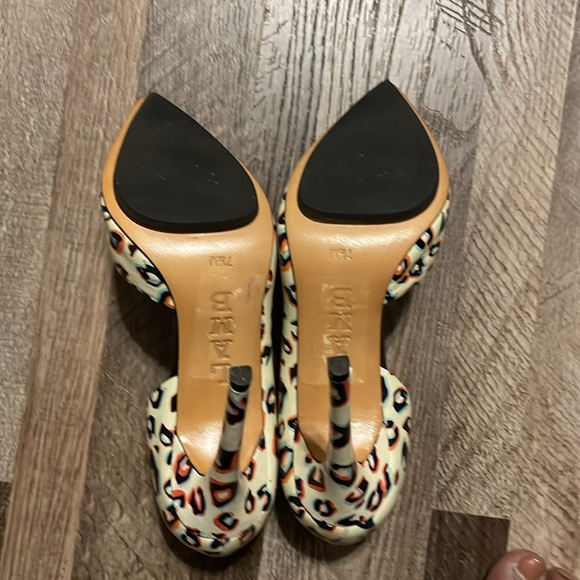 L.A.M.B. Heels. Size 7.5. Good preloved condition. - Picture 4 of 5